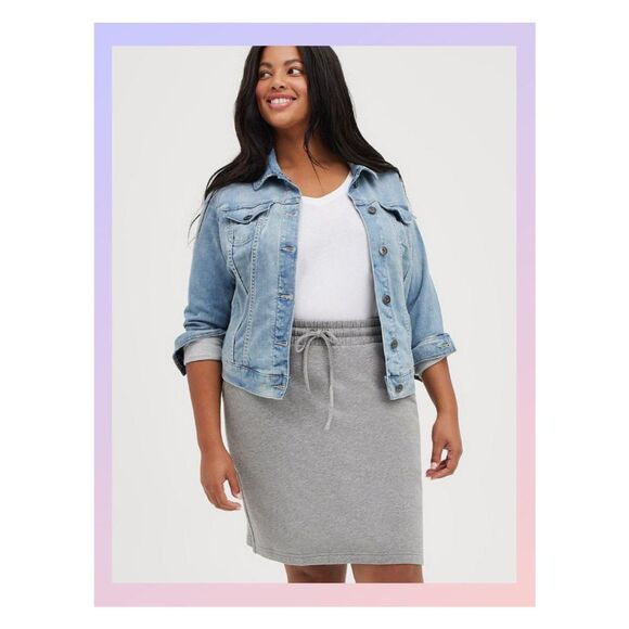 NWT Torrid Premium Knit Denim Medium Wash Collared Jean Jacket Size 1X 14-16 - Picture 1 of 9